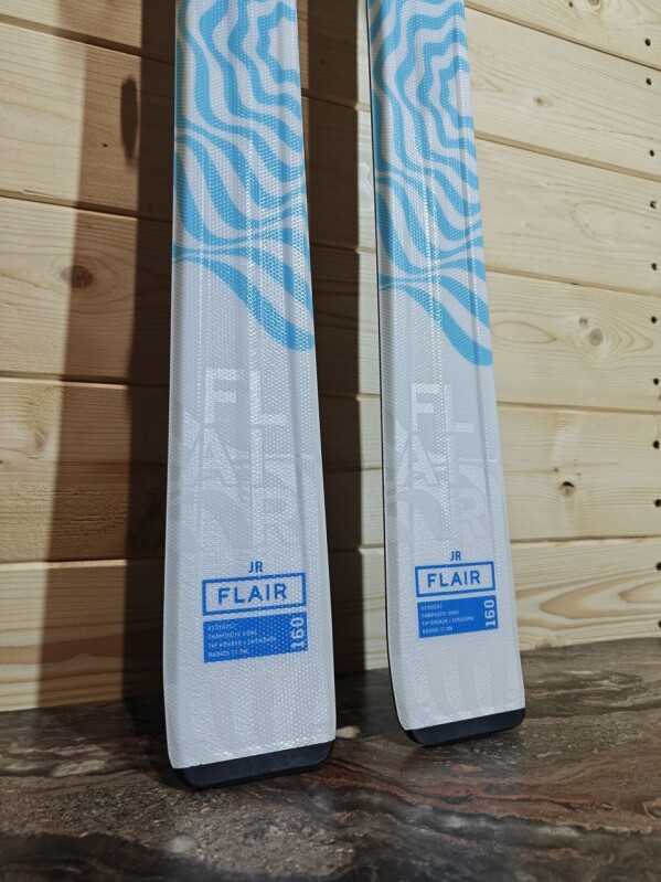 LYŽE VOLKL FLAIR JR 160CM --MODEL 2024--